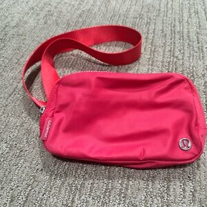 Lululemon belt bag 1L